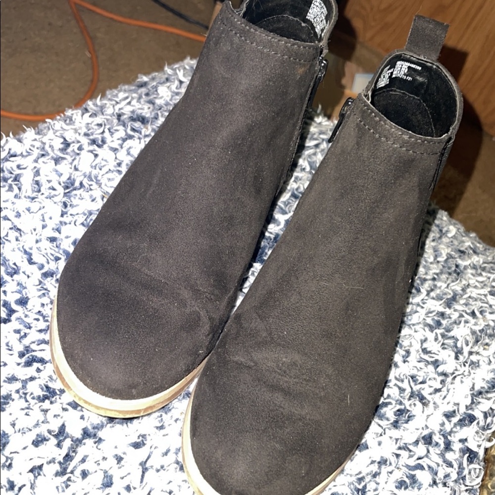 Black time and try boots